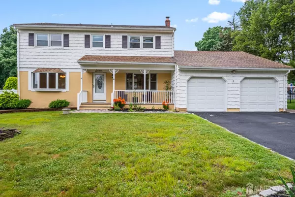 16 London DR, East Brunswick, NJ 08816