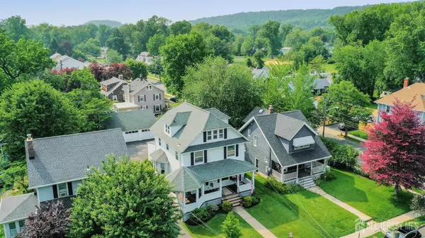 Bound Brook, NJ 08805,521 Winsor ST