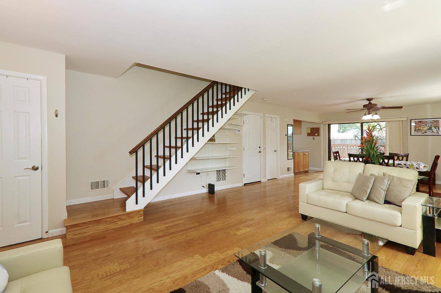 Piscataway, NJ 08854,2 Long ST