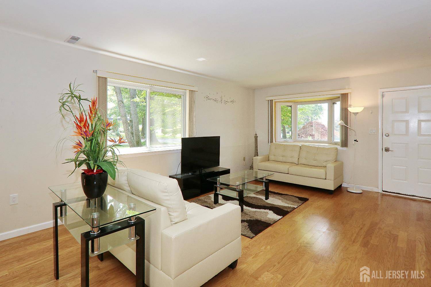 Piscataway, NJ 08854,2 Long ST