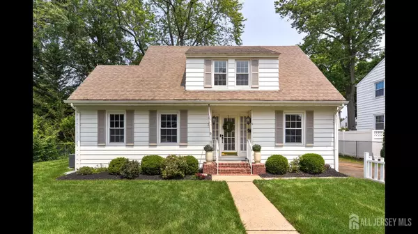 3 Mayfield PL, Metuchen, NJ 08840