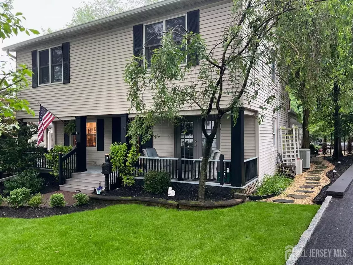 Rahway, NJ 07065,520 Albermarle ST