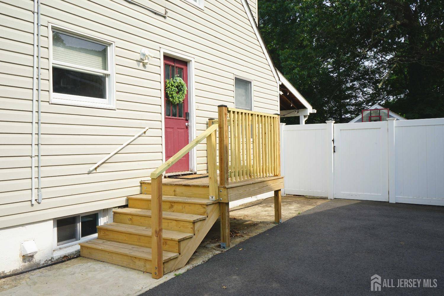 South Plainfield, NJ 07080,709 Wadsworth AVE