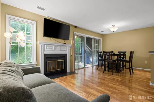 South Brunswick, NJ 08852,6072 Cedar CT