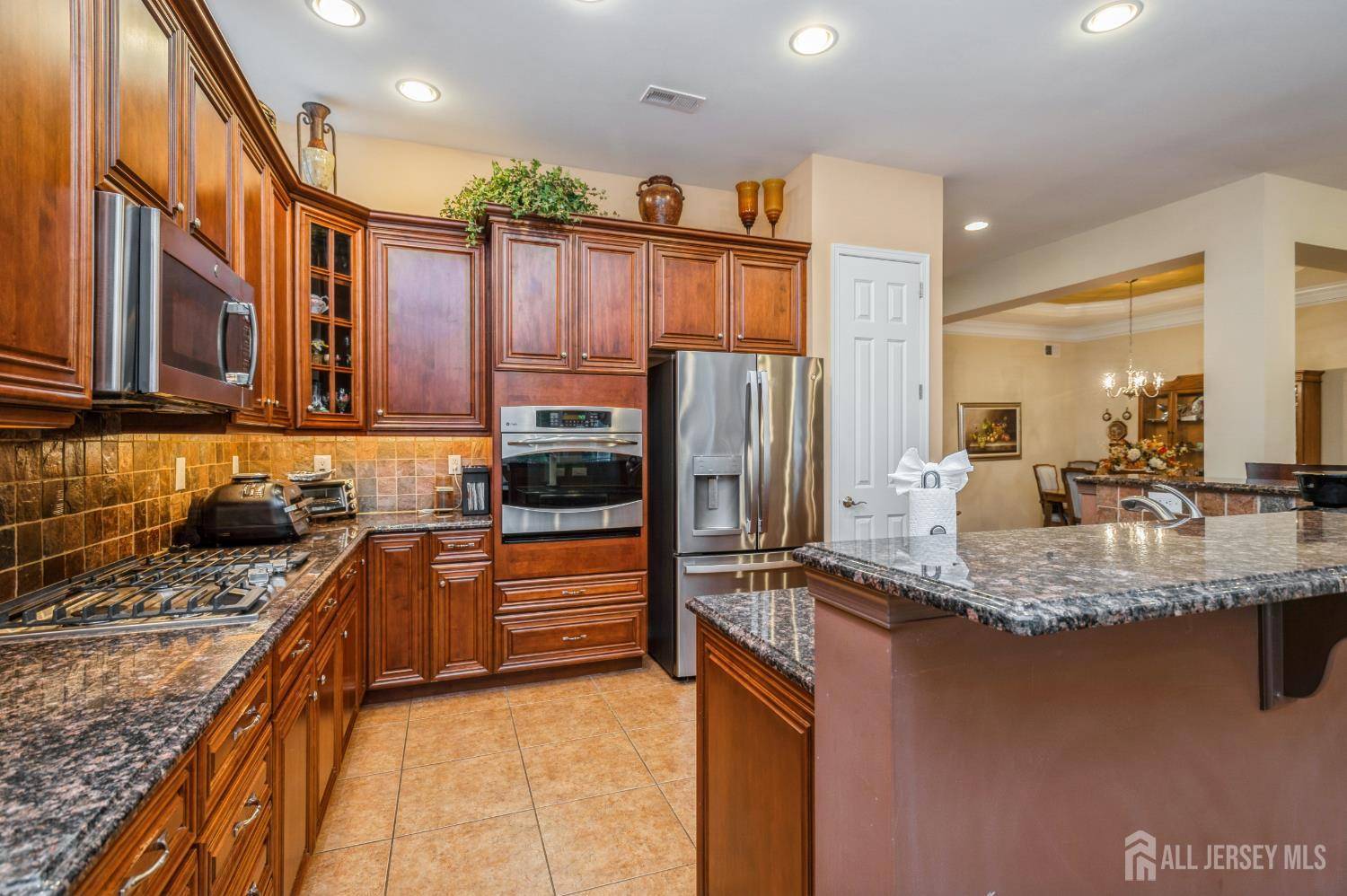 Monroe, NJ 08831,4 Long Cove DR