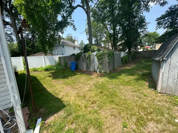 Metuchen, NJ 08840,35 Orchard ST
