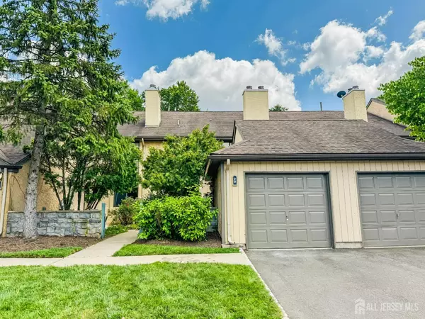 28 Ashford DR, Plainsboro, NJ 08536