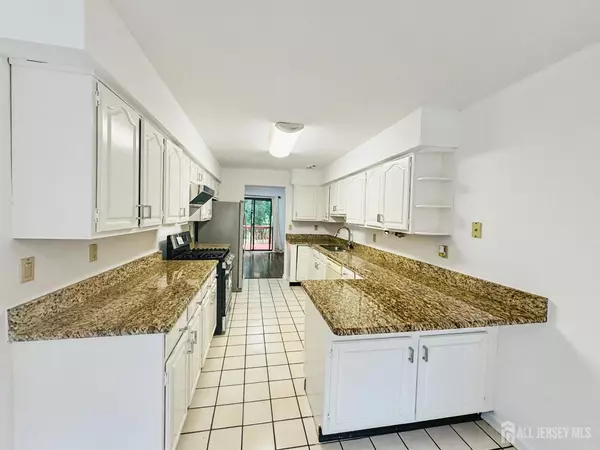 Plainsboro, NJ 08536,28 Ashford DR