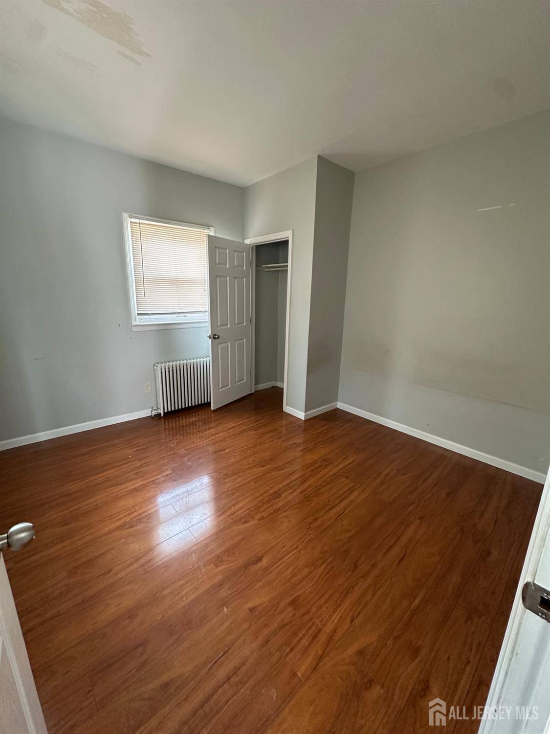 1387 Finnegans LN, North Brunswick, NJ 08824