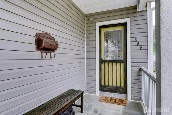 South Amboy, NJ 08879,382 Highland ST