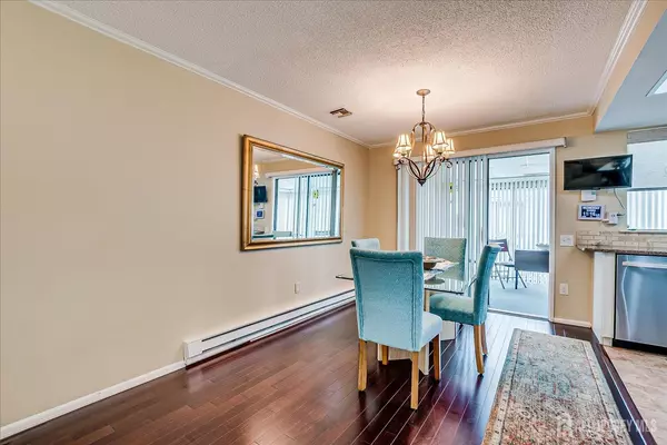 Monroe, NJ 08831,106-B Hemlock PLZ