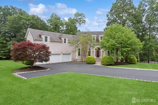 7 Pershing CT, North Brunswick, NJ 08902