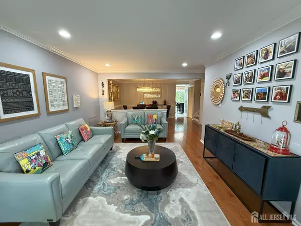 East Brunswick, NJ 08816,37 Dorchester DR