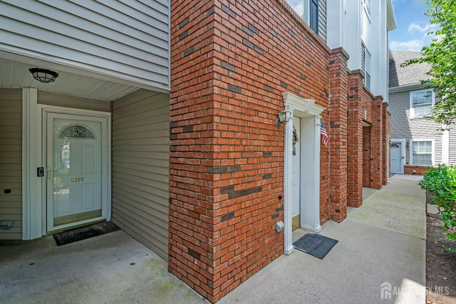 2207 Timber Ridge CT, Sayreville, NJ 08859