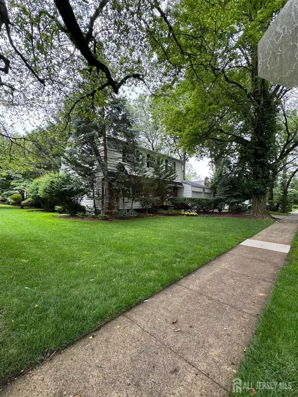 13 Concord ST, Edison, NJ 08820