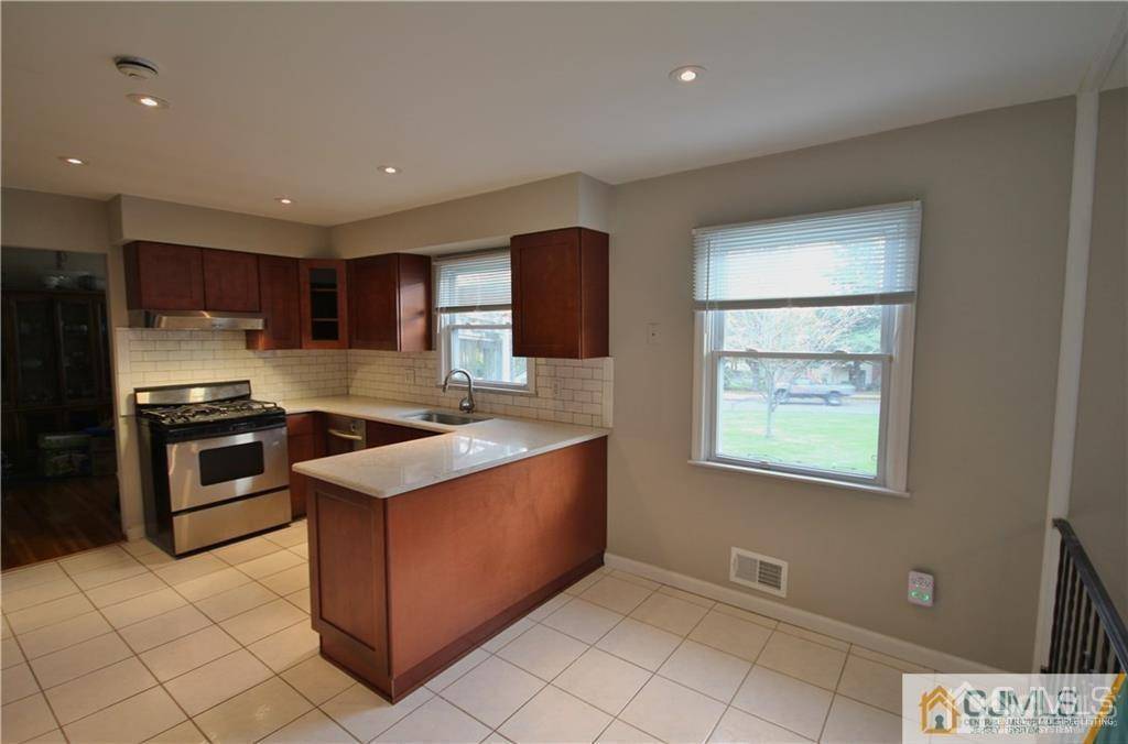 East Brunswick, NJ 08816,14 Everton DR