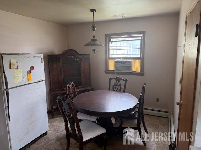 Colonia, NJ 07067,397 Lake AVE