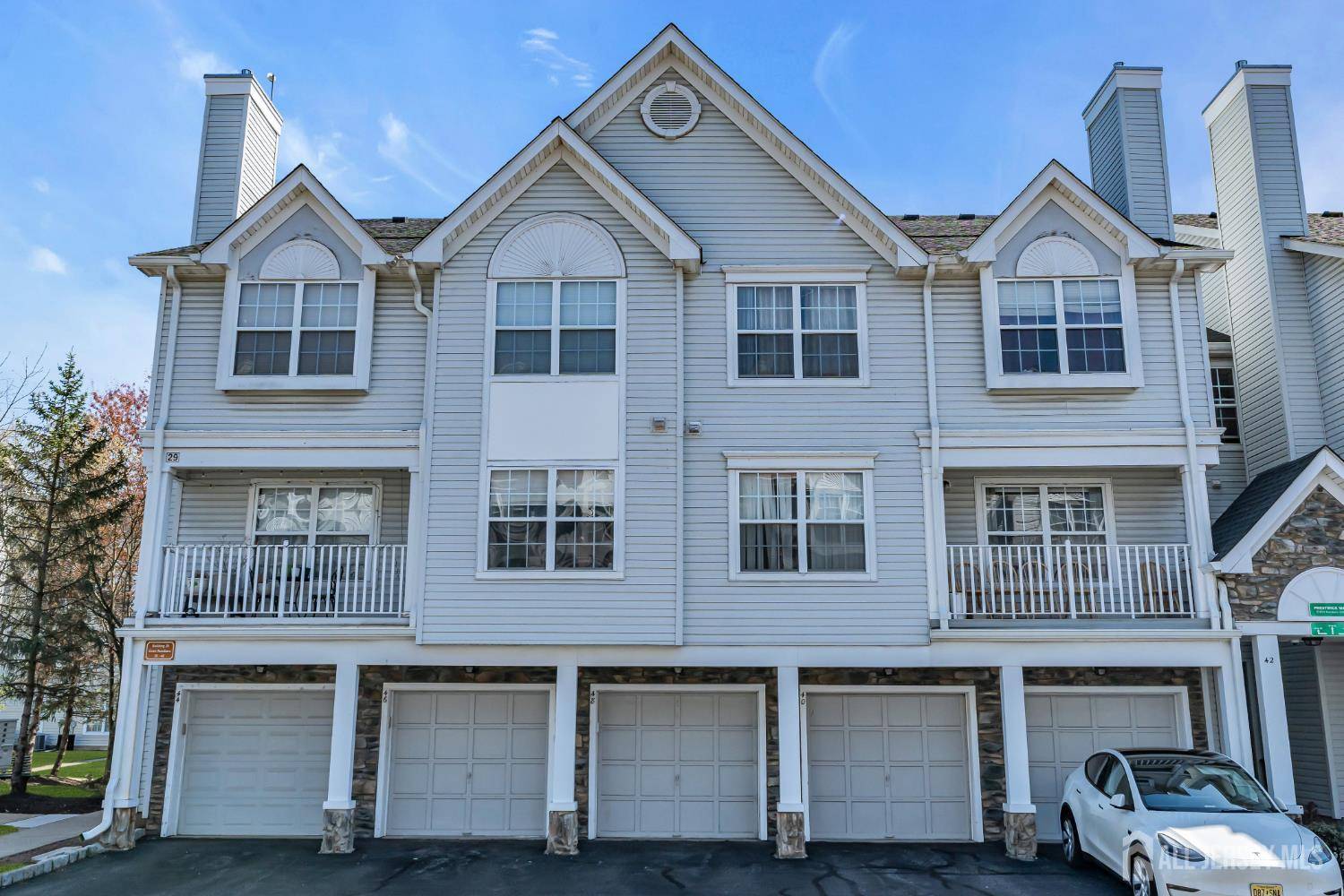 46 Prestwick WAY, Edison, NJ 08820