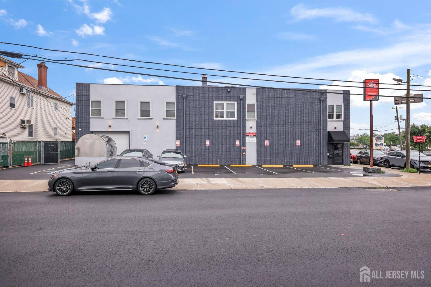 Bloomfield, NJ 07003,19 N Franklin ST