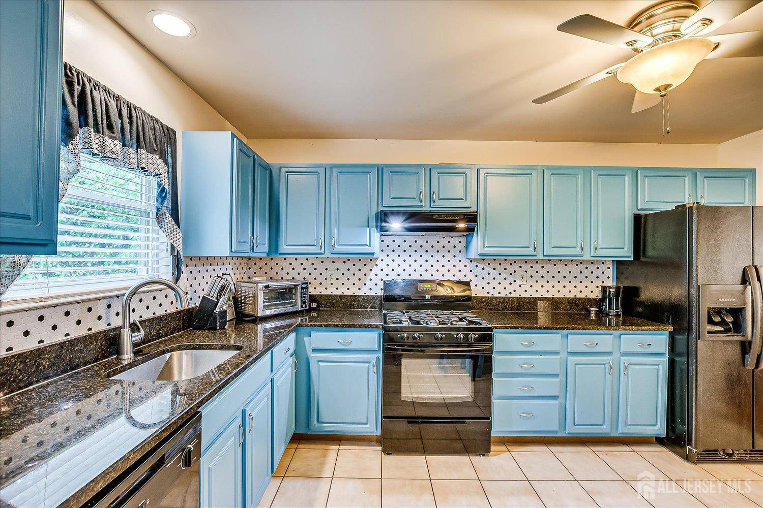 South Plainfield, NJ 07080,164 Mahar AVE