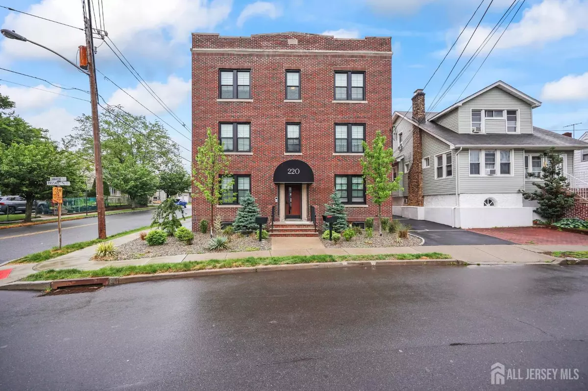 Belleville, NJ 07109,220 Passaic AVE
