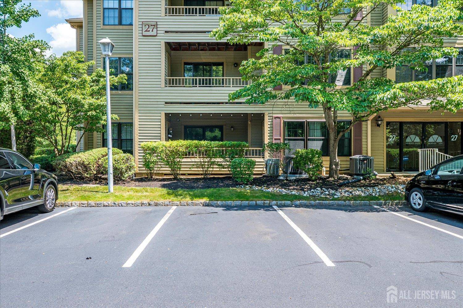 2701 Ridgefield CT, Helmetta, NJ 08828