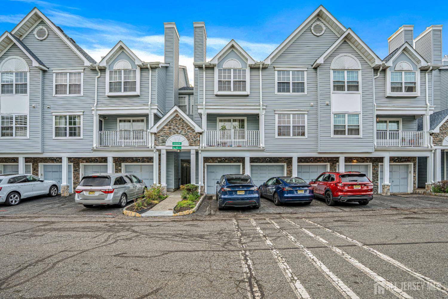199 Prestwick WAY, Edison, NJ 08820