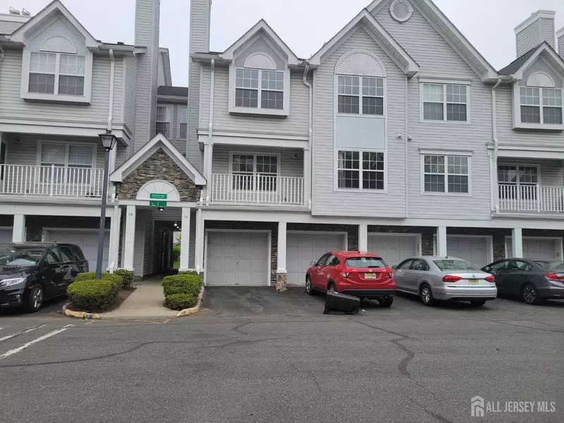 68 Prestwick WAY, Edison, NJ 08820