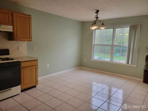 Edison, NJ 08820,68 Prestwick WAY