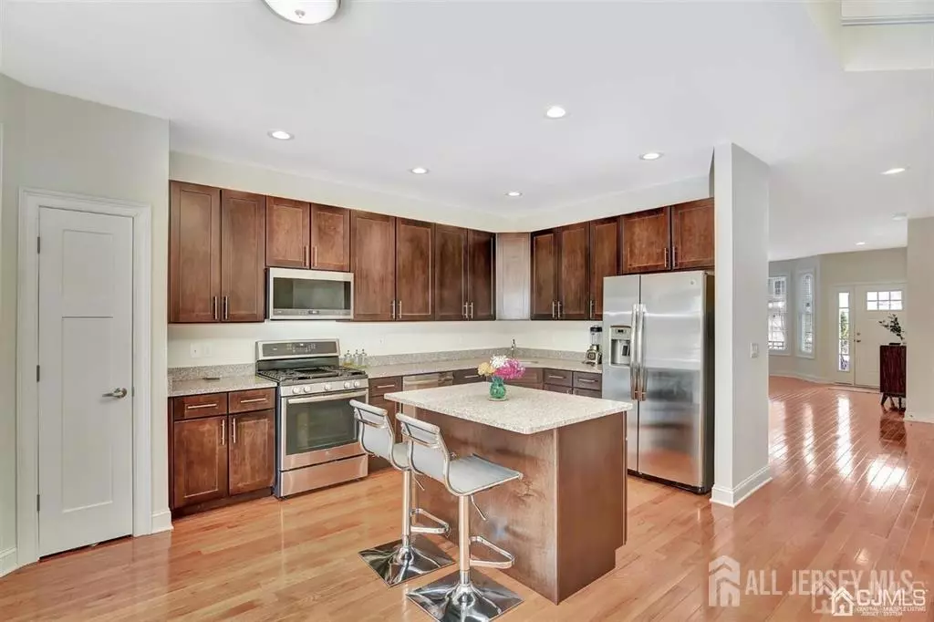 Toms River, NJ 08755,301 Susquehanna ST
