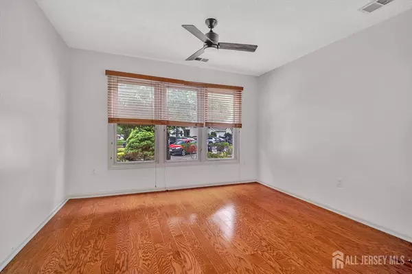 East Brunswick, NJ 08816,207 Manahan RD