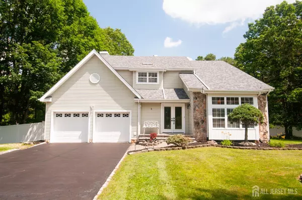 5 Dan CT, Old Bridge, NJ 08857