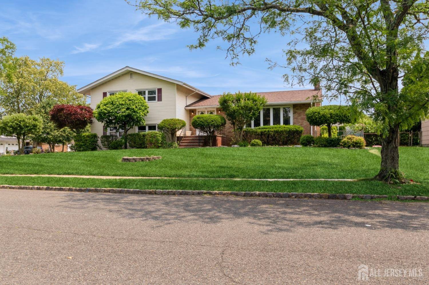 Piscataway, NJ 08854,58 devon DR