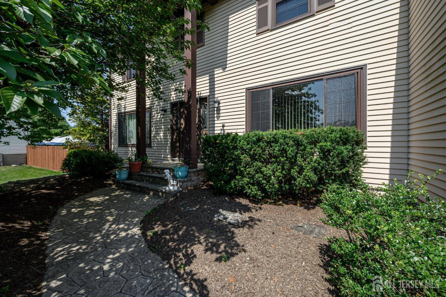 South Brunswick, NJ 08824,59 Eastern DR