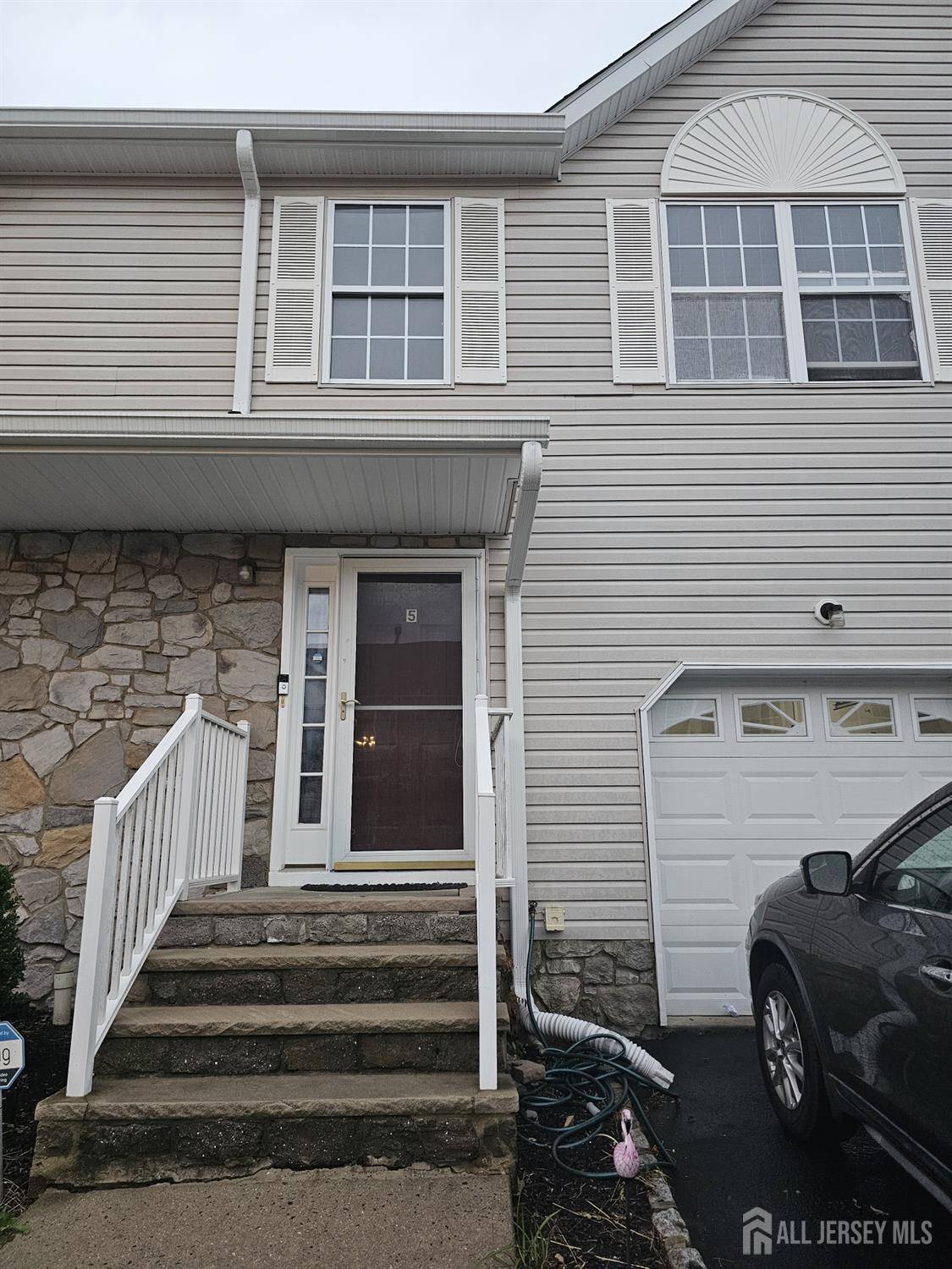 5 Mindy DR, Franklin Twsp, NJ 08873