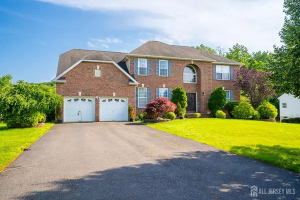 14 Stanley DR, Monroe, NJ 08831