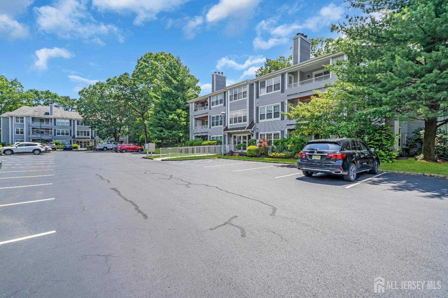 Helmetta, NJ 08828,2212 Candlelight CT