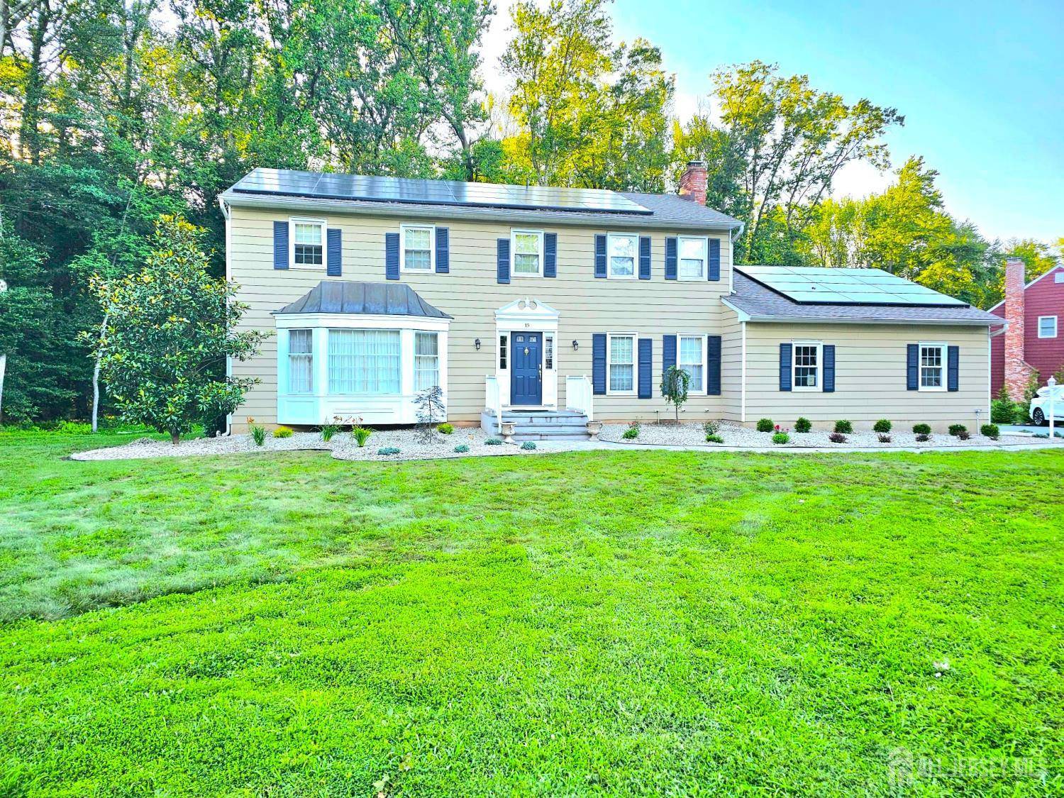 19 Monterey DR, West Windsor, NJ 08550