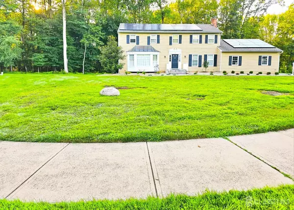 West Windsor, NJ 08550,19 Monterey DR