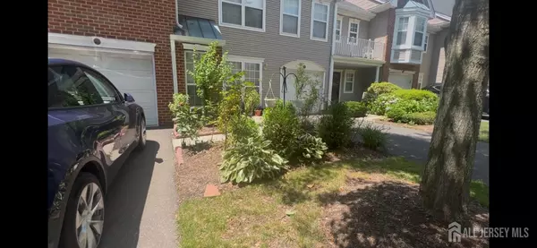 9 Henry CT, Plainsboro, NJ 08536