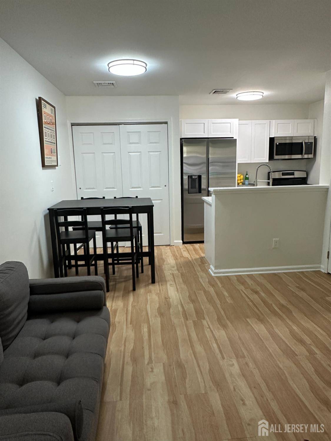 New Brunswick, NJ 08901,28 Delavan Ct