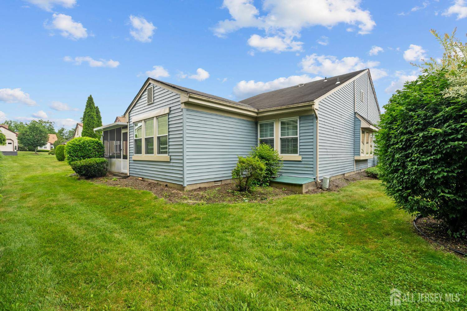 Monroe, NJ 08831,4 Molly Pitcher CT