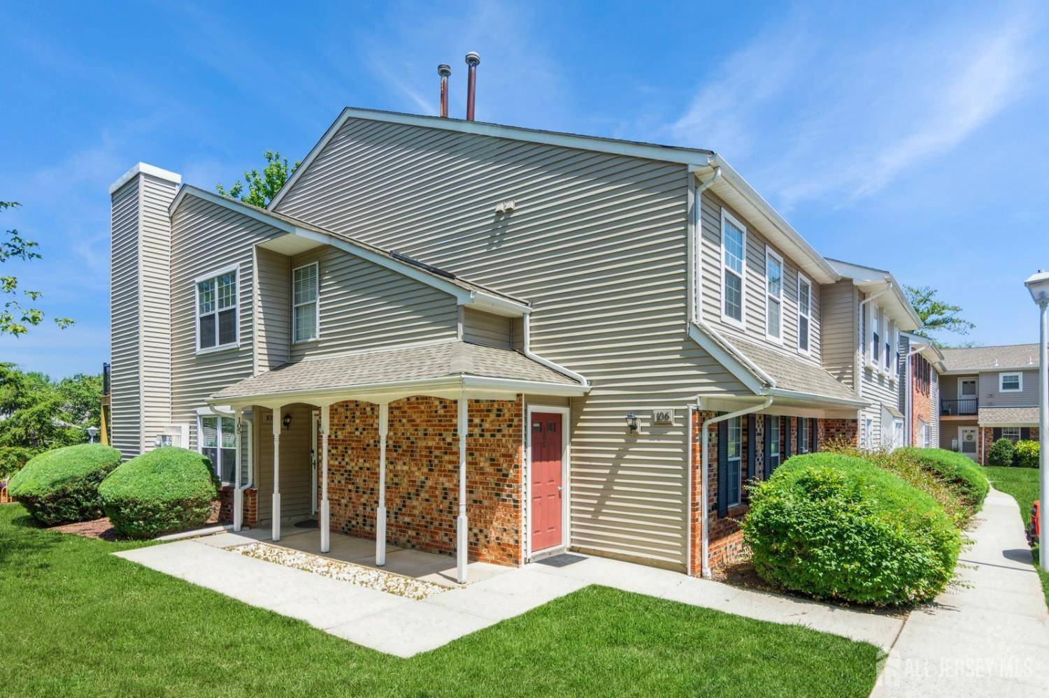 106 Neilly CT, Old Bridge, NJ 08857