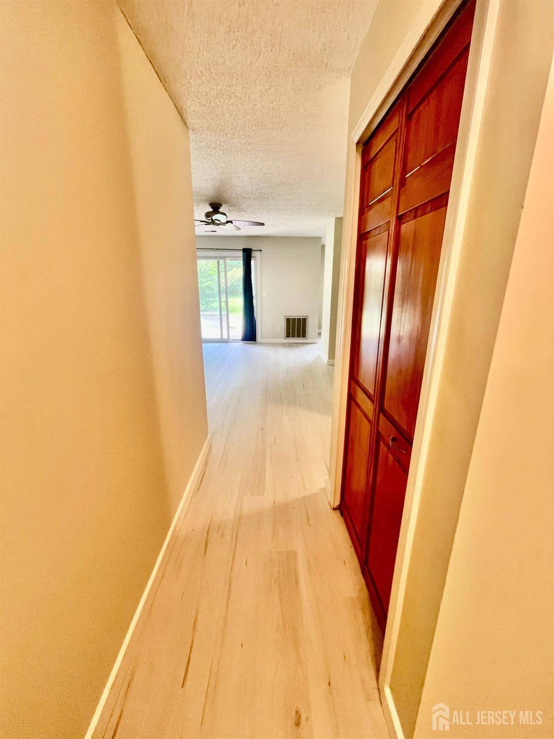 South Brunswick, NJ 08852,11 Tanglewood CT