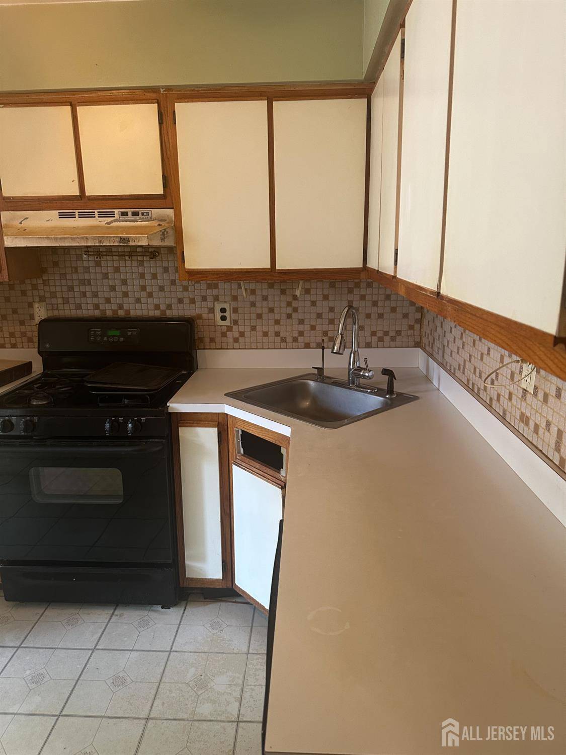 North Brunswick, NJ 08902,41 Aspen DR