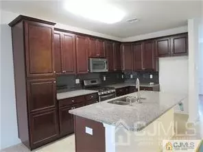 South Brunswick, NJ 08512,39 Bauer LN