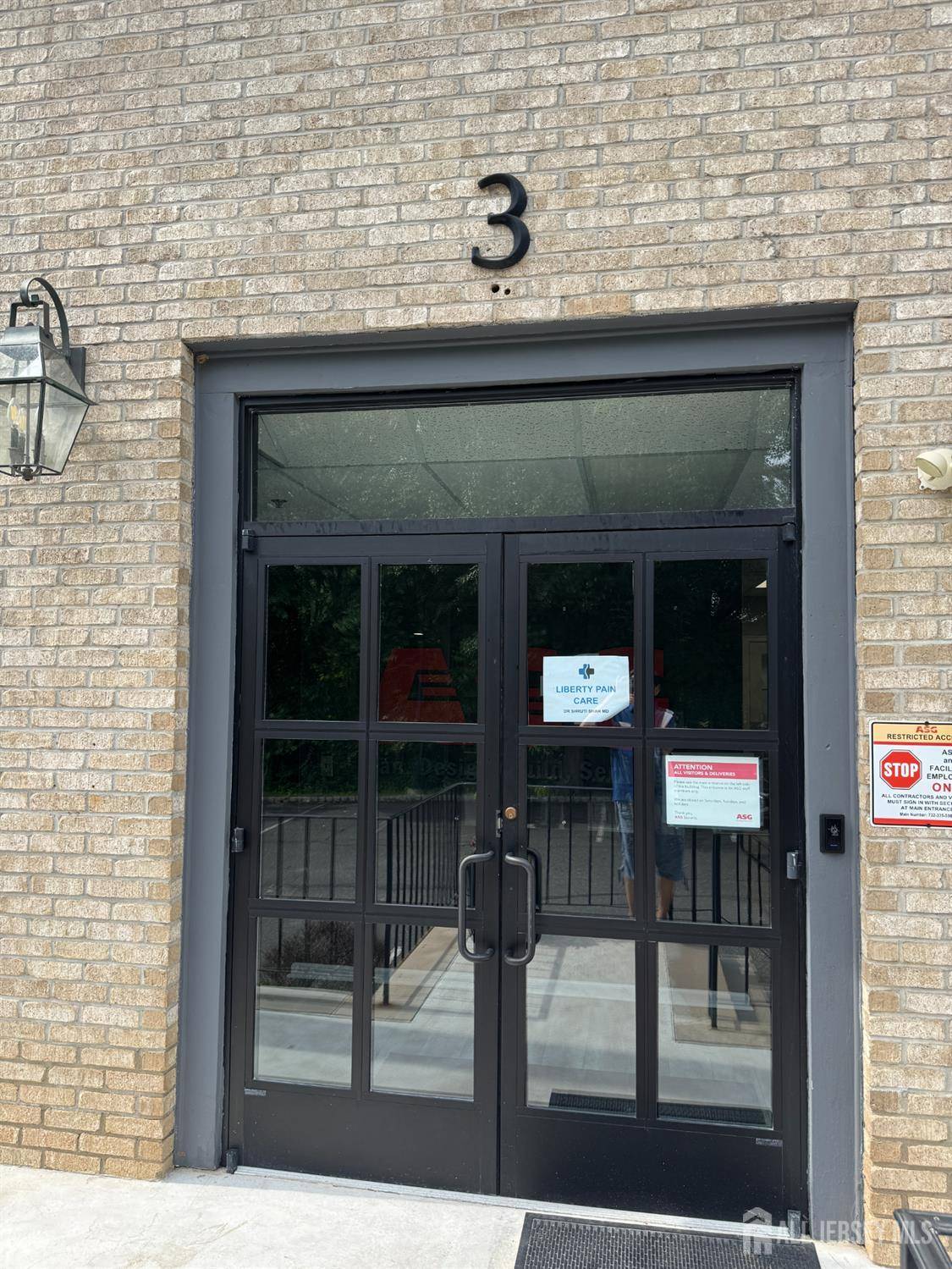 Holmdel, NJ 07733,670 N Beers ST