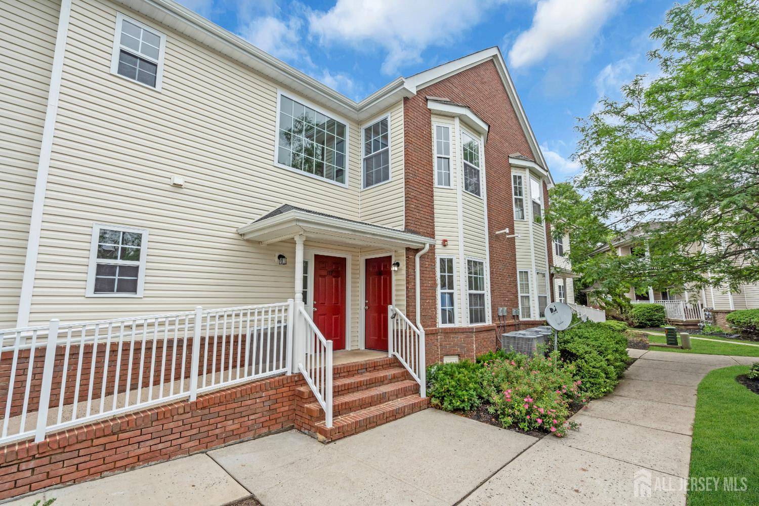 116 Forest DR, Piscataway, NJ 08854