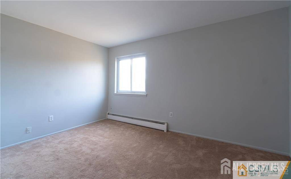 East Brunswick, NJ 08816,6 Lake AVE #8A