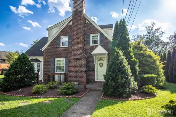 1 Myron PL, East Brunswick, NJ 08816